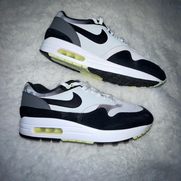 Men’s Nike air max 1 remix shoes in mint condition size 9.5 - Picture 6 of 11